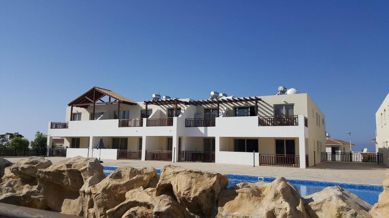 C5 Vanessa Poolside Apartment Peyia Dış mekan fotoğraf