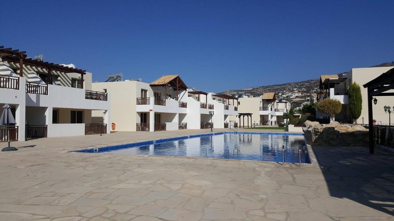 C5 Vanessa Poolside Apartment Peyia Dış mekan fotoğraf